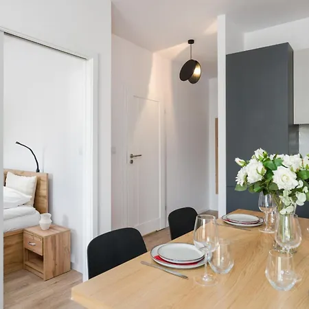 Apartment Bukowska 18 With Balcony Mtp By Renters *